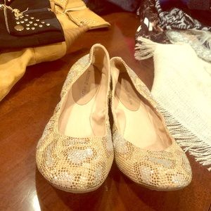 giraffe print flats